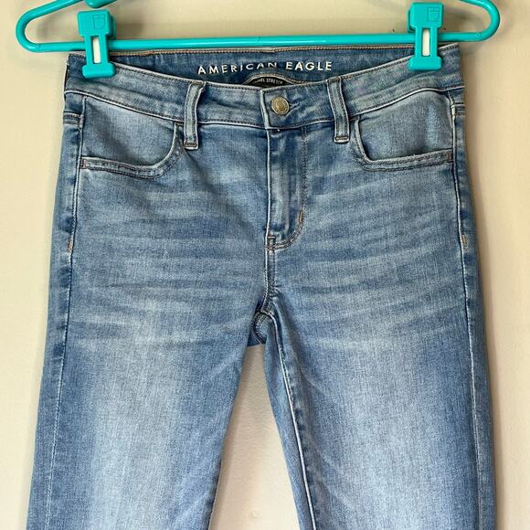 American Eagle Distressed Light Wash Jean Jegging Size 0 Regular - Picture 6 of 12